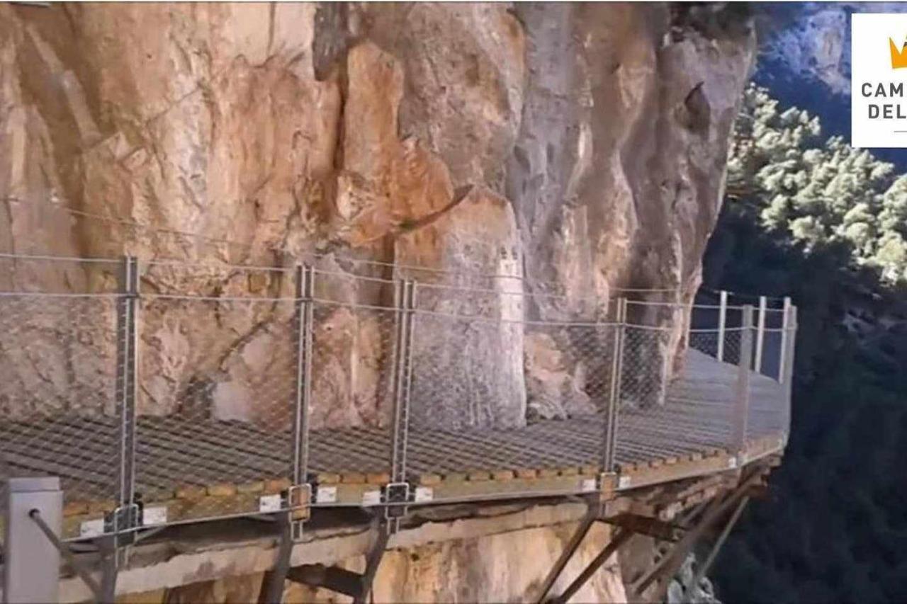 בית הארחה Valle de Abdalagís 	Mirador De La Era מראה חיצוני תמונה